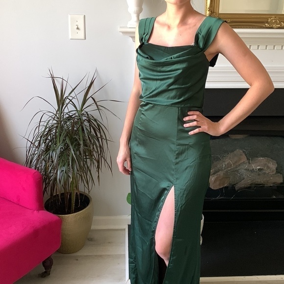 Showpo. Amethyst Green dress front‎ split holidays bridesmaids size 8 Prom satin - Picture 2 of 16